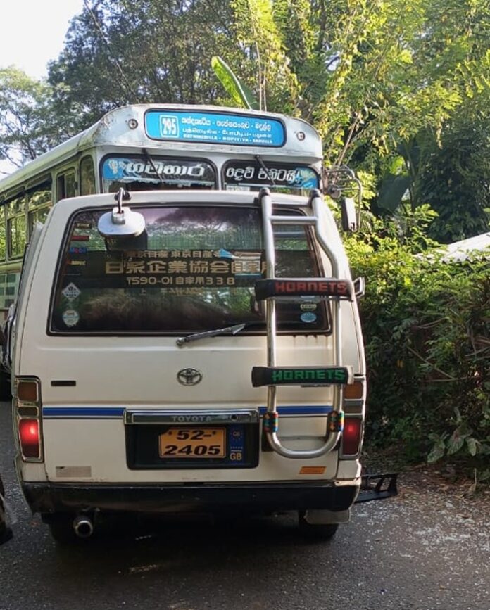 10 garment workers injured in bus-van accident