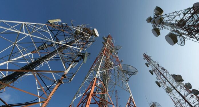 Govt to construct 100 communication towers