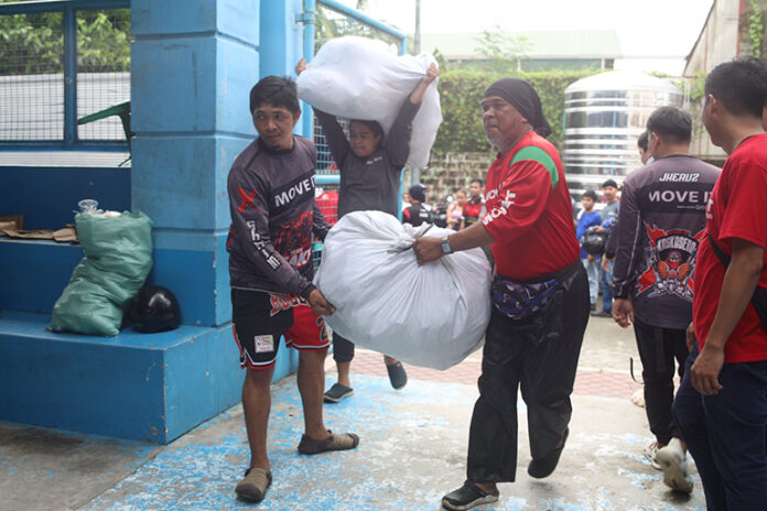 Grab, MOVE IT, driver communities mobilize relief operations for driver families
